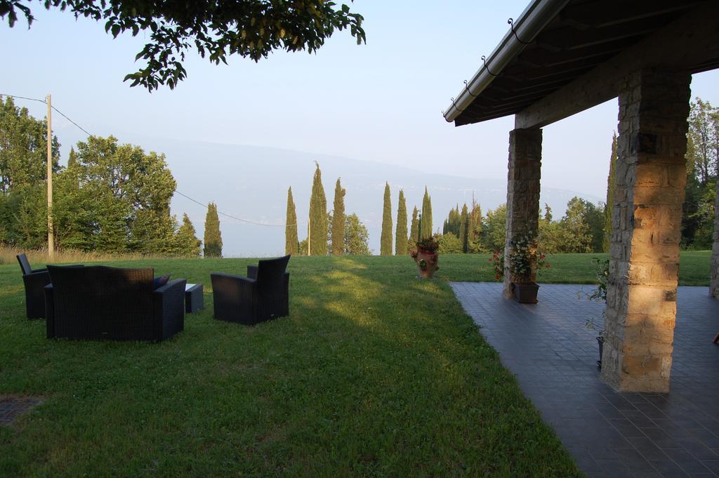 Agriturismo Casa Del Castagneto Gargnano Rum bild