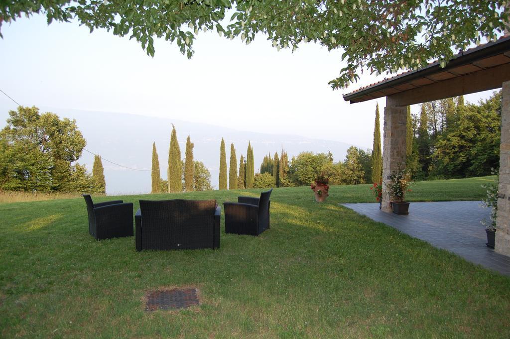 Agriturismo Casa Del Castagneto Gargnano Rum bild